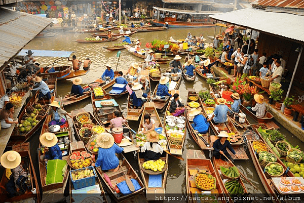 depositphotos_60501747-stock-photo-amphawa-floating-market-thailand.png