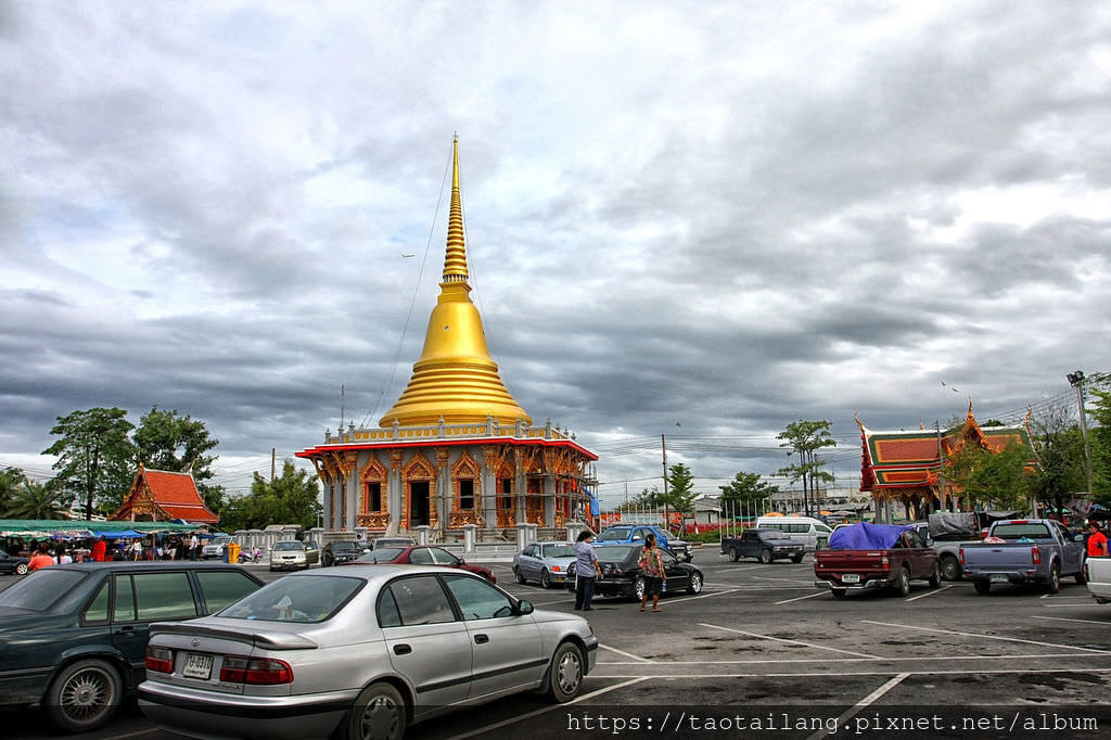 1280px-Wat_Bang_Phli_Yai_Nai_04.jpg