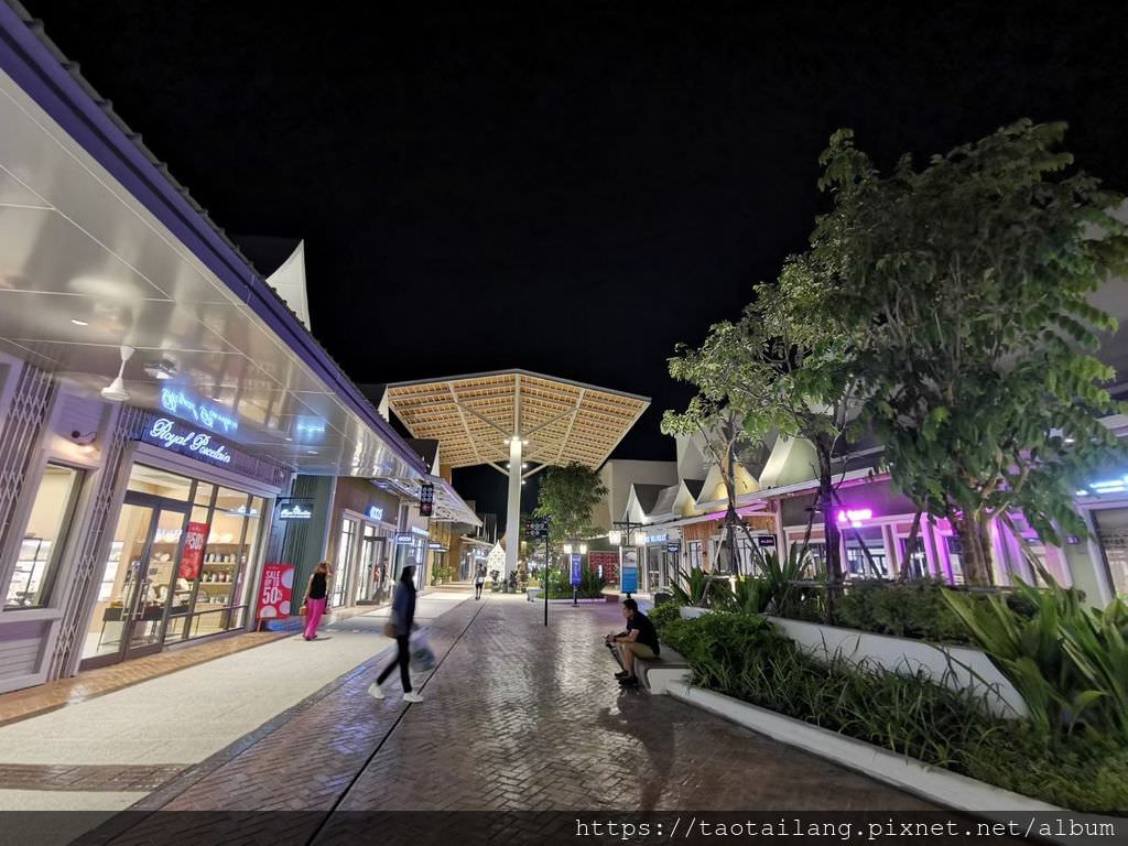 central village outlet (推，好逛，美食街好吃，餐廳多，近機場)_200227_0032.jpg