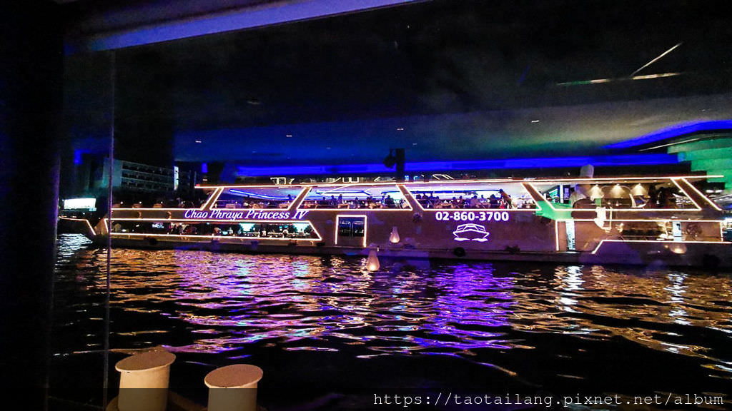 公主號@ iconSiam pier,搭船前還可以順便看水舞_200302_0015.jpg