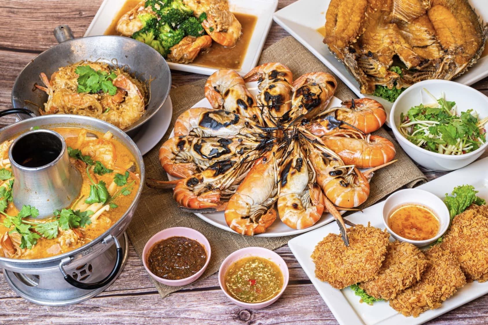 大城美食攻略,從泰國街頭小吃~米其林推薦料理、景觀餐廳一次收藏! - 第2張圖 Kung Phuean Praew